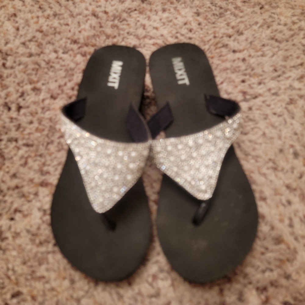 Women's sandals Size 9